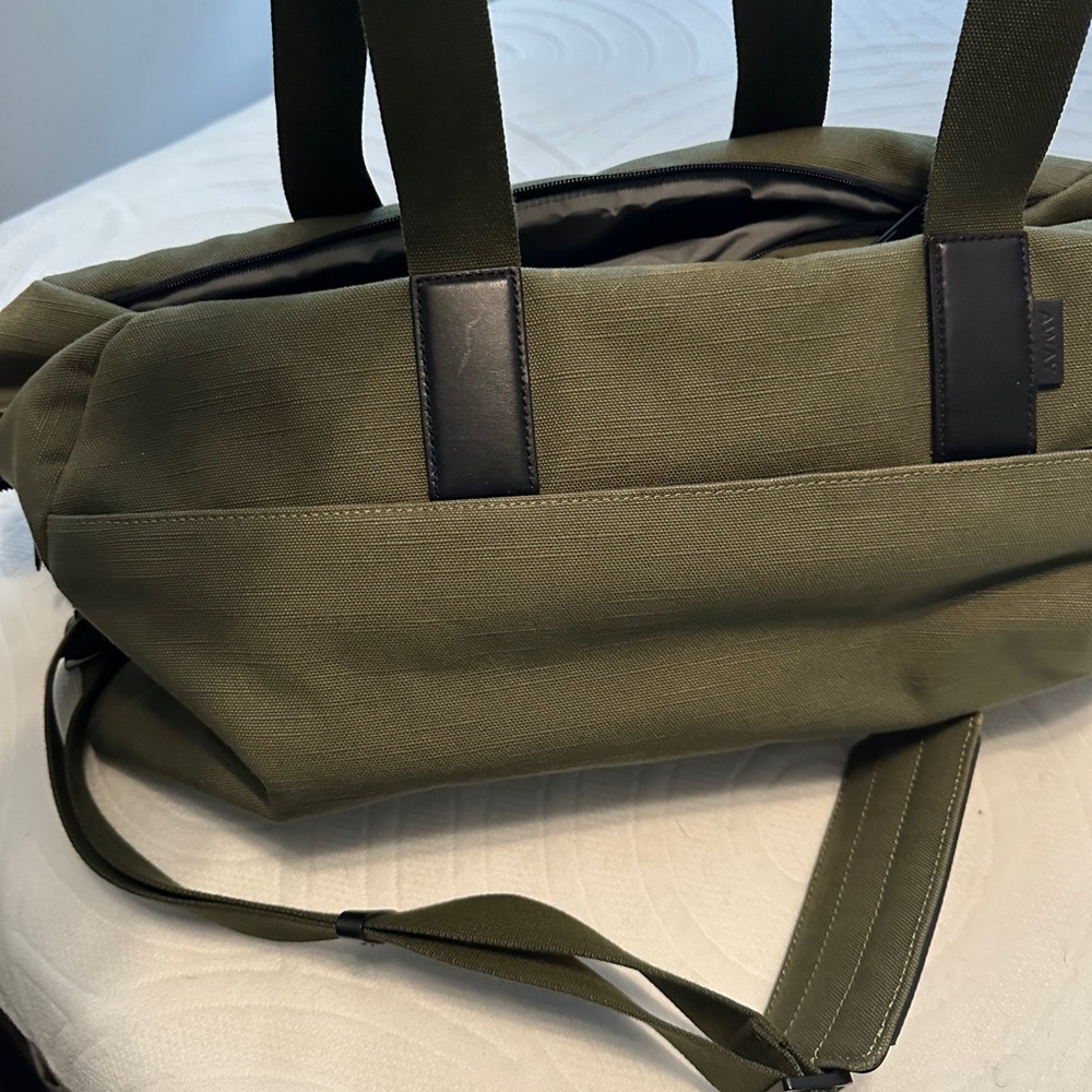 Away Everywhere Weekender Bag - Picture 7 of 8